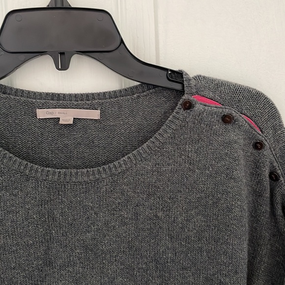 GAP Cashmere Blend Pink Charcoal Gray Striped Button Shoulder 3/4 Sleeve Sweater - Picture 2 of 4